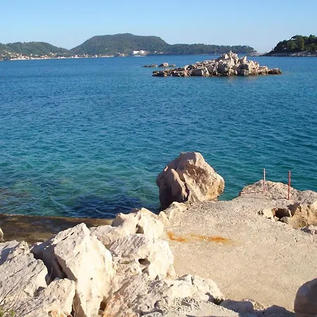 Tri Sestre Guest house 3*