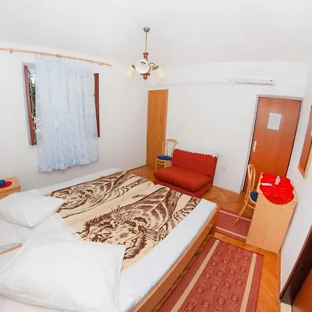 Guest house Tri Sestre