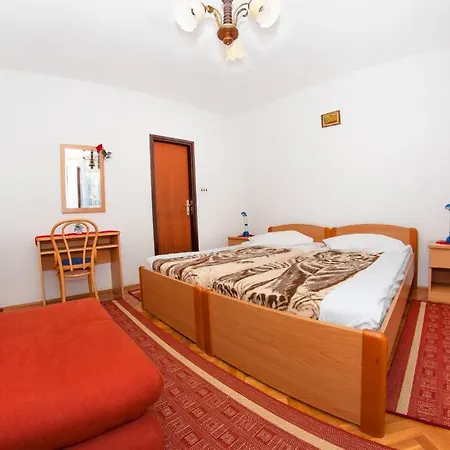 Tri Sestre Guest house 3*