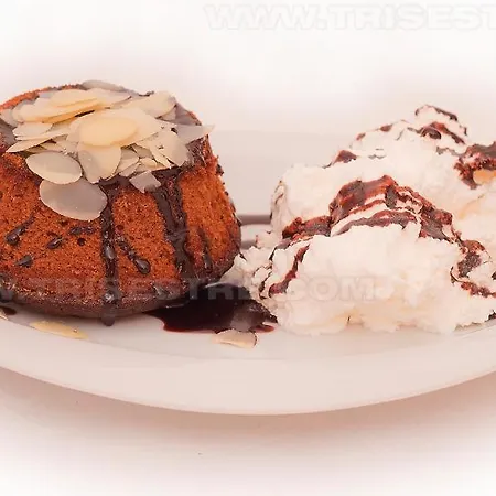 Tri Sestre Guest house 3*