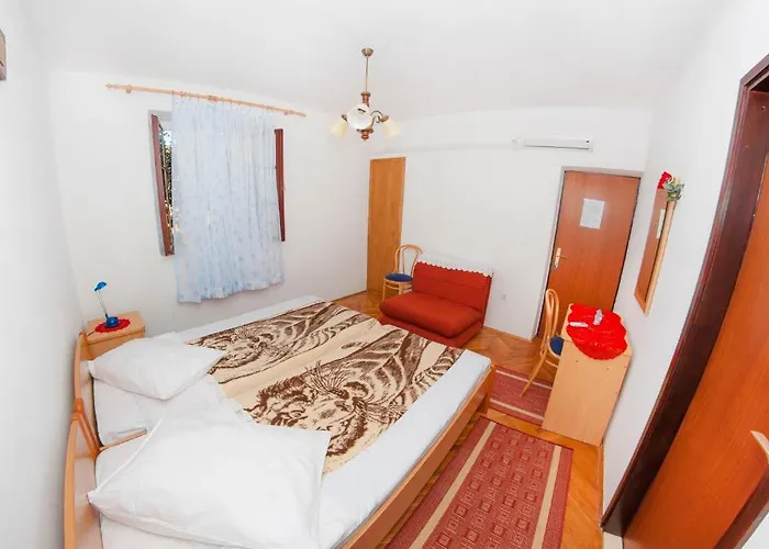 Guest house Tri Sestre